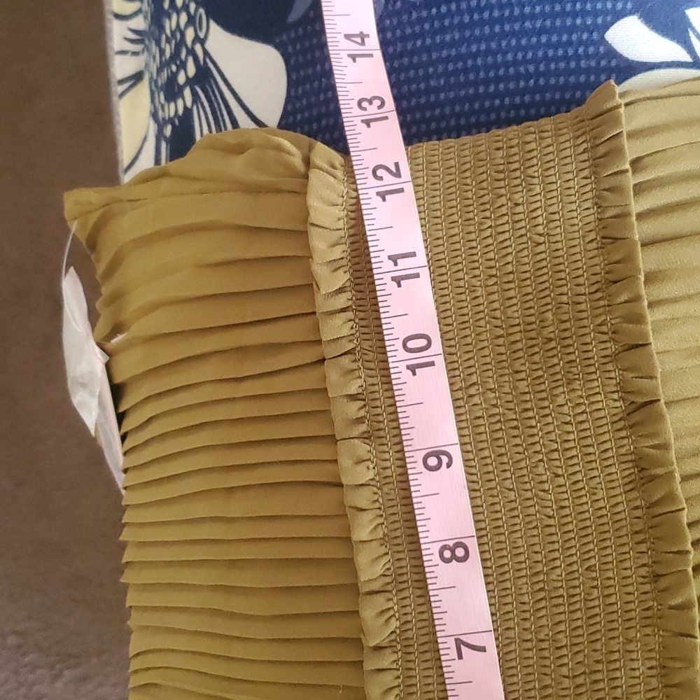 Dress - Picture 15 of 16